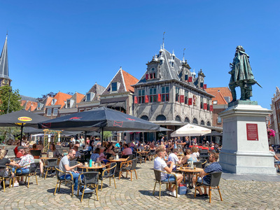 hoorn-terras-roode-steen