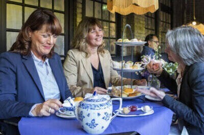 royal-delft-high-tea-medium-nwsbrcht