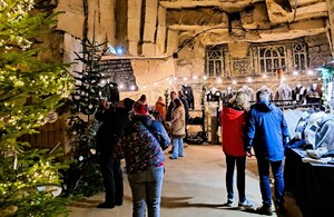 valkenburg-kerstmarkt-fluweelengrot-09 valkenburg-kerstmarkt-fluweelengrot-09