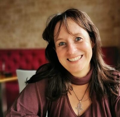 yvette-de-jong